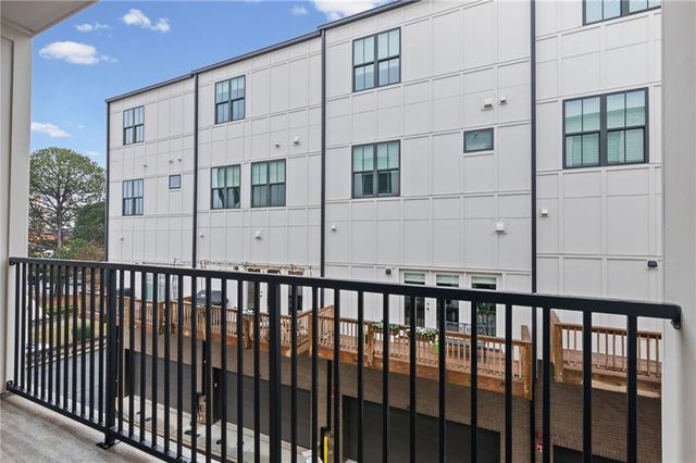 201 New Street 1302, Decatur, GA 30030