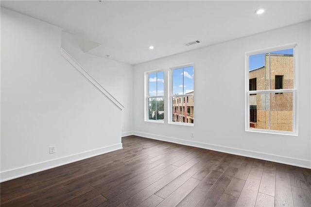 201 New Street 1302, Decatur, GA 30030