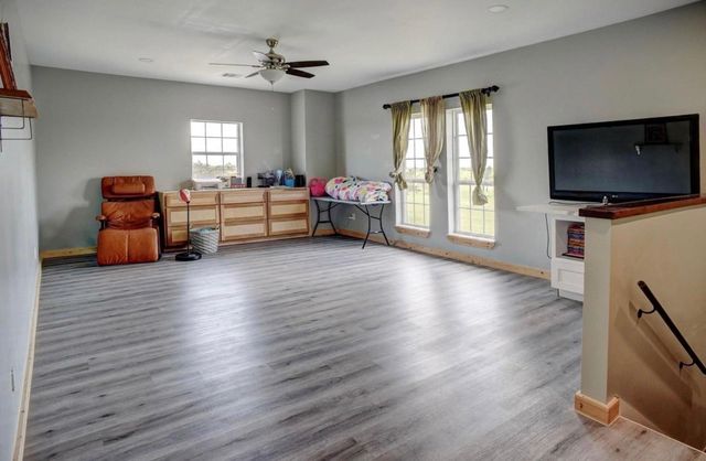 626 Sparta Field RD, Waelder, TX 78959