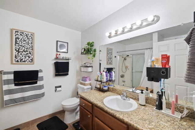 225 W El Norte Parkway 249, Escondido, CA 92026