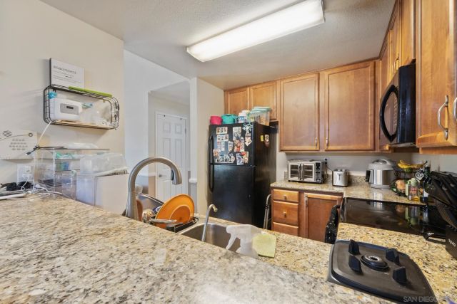 225 W El Norte Parkway 249, Escondido, CA 92026