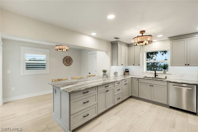 11861 Isle Of Palms DR, Fort Myers Beach, FL 33931