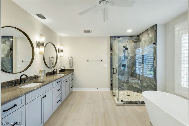 11861 Isle Of Palms DR, Fort Myers Beach, FL 33931