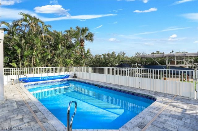 11861 Isle Of Palms DR, Fort Myers Beach, FL 33931