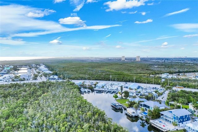 11861 Isle Of Palms DR, Fort Myers Beach, FL 33931