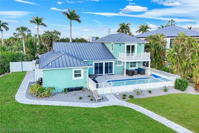 11861 Isle Of Palms DR, Fort Myers Beach, FL 33931