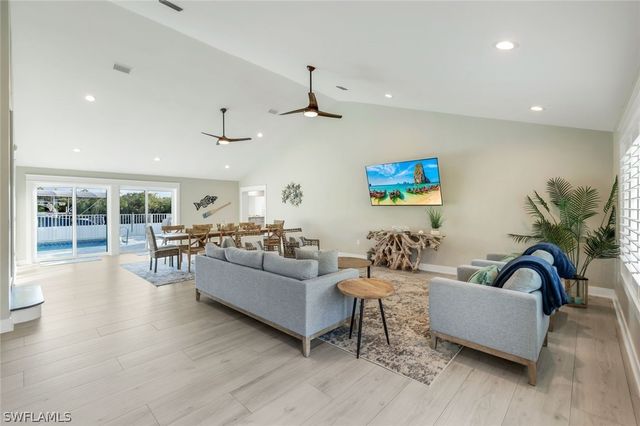 11861 Isle Of Palms DR, Fort Myers Beach, FL 33931