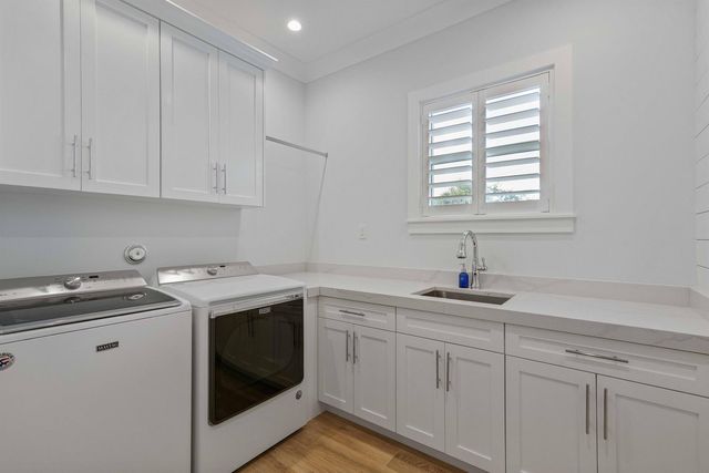 261 Old Jupiter Beach Road, Jupiter, FL 33477