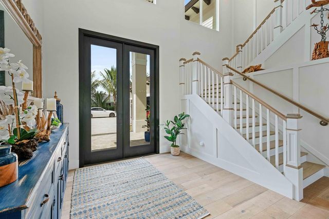 261 Old Jupiter Beach Road, Jupiter, FL 33477