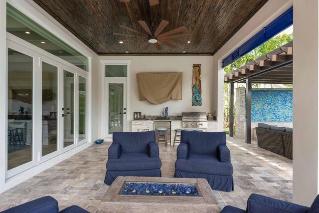 261 Old Jupiter Beach Road, Jupiter, FL 33477