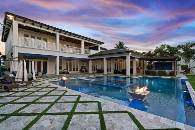 261 Old Jupiter Beach Road, Jupiter, FL 33477
