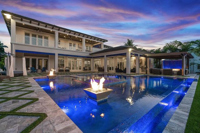 261 Old Jupiter Beach Road, Jupiter, FL 33477