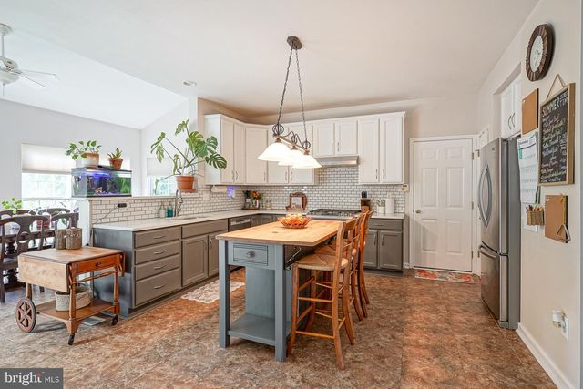 3573 RAVENNA LN, Vineland, NJ 08361