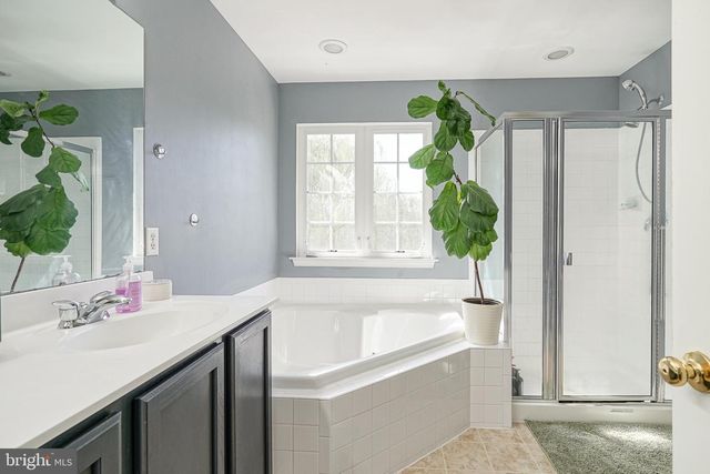 3573 RAVENNA LN, Vineland, NJ 08361