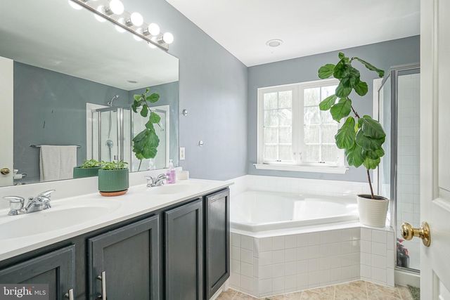3573 RAVENNA LN, Vineland, NJ 08361