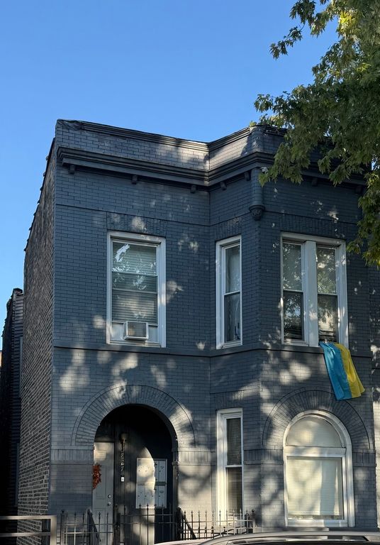 827 N Fairfield Avenue, Chicago, IL 60622 — exterior
