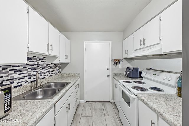 5343 W LEWIS Avenue, Phoenix, AZ 85035