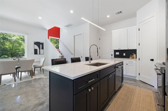 1800 Singleton Ave, Austin, TX 78702