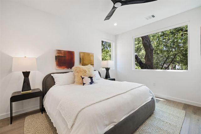 1800 Singleton Ave, Austin, TX 78702