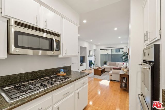 11947 Dorothy Street 203, Los Angeles, CA 90049