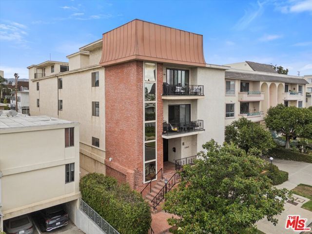 11947 Dorothy Street 203, Los Angeles, CA 90049