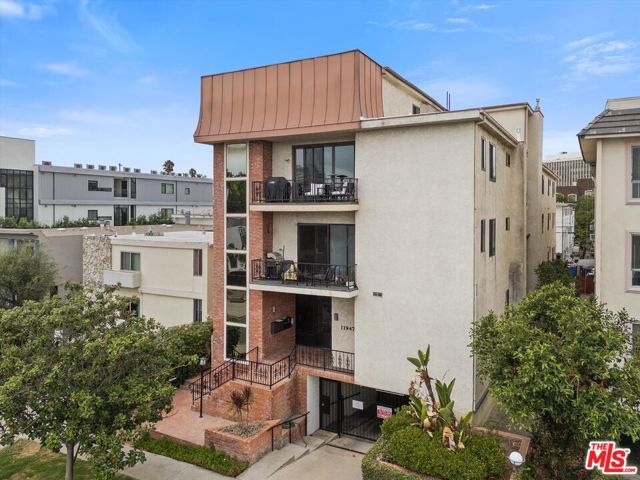11947 Dorothy Street 203, Los Angeles, CA 90049