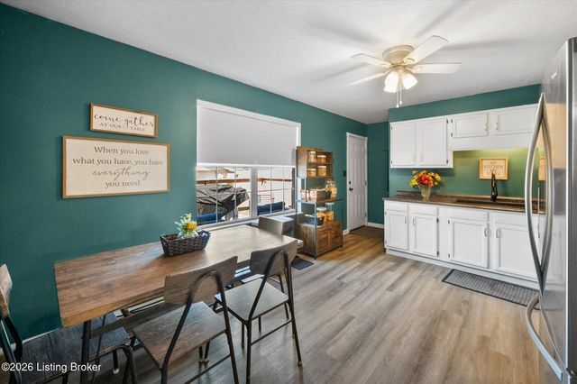 123 Fawn Ct, Louisville, KY 40229
