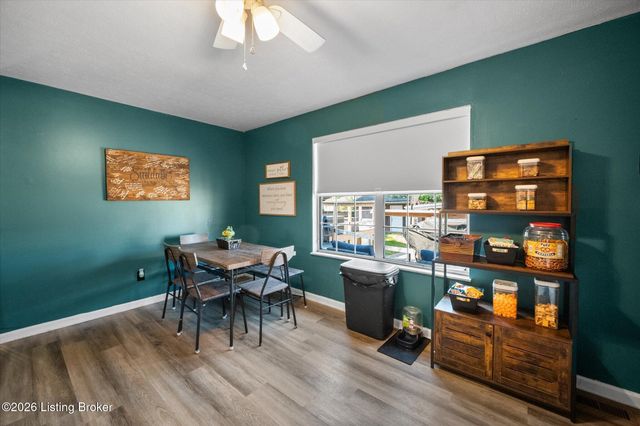 123 Fawn Ct, Louisville, KY 40229
