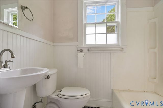 5711 Middle Rd, Prince George, VA 23875