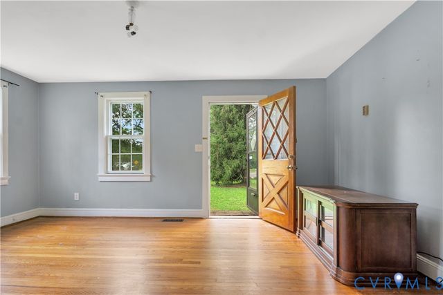 5711 Middle Rd, Prince George, VA 23875