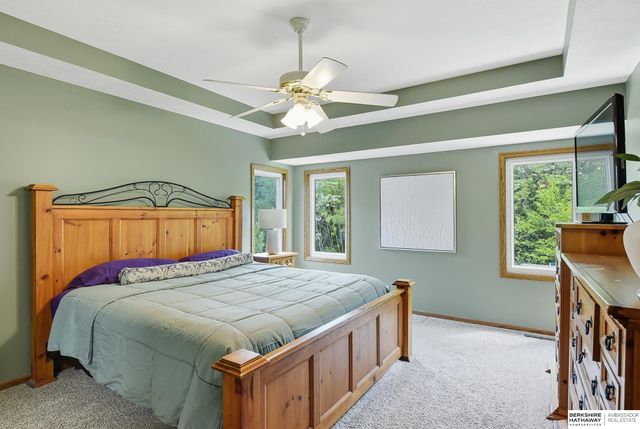 16371 W Street, Omaha, NE 68135