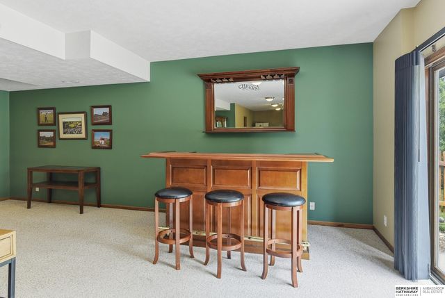 16371 W Street, Omaha, NE 68135