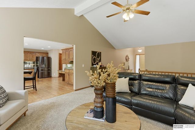16371 W Street, Omaha, NE 68135