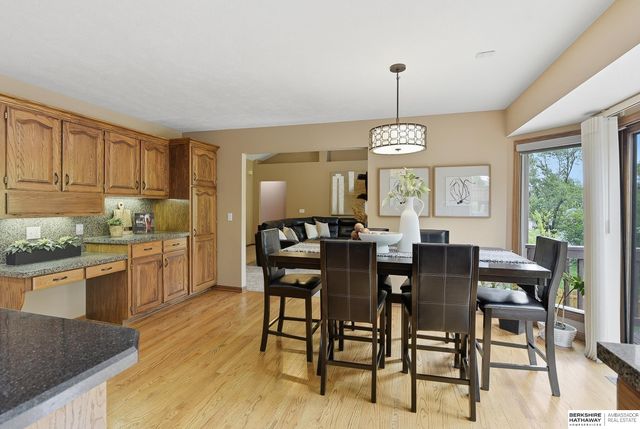 16371 W Street, Omaha, NE 68135