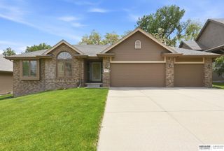 16371 W Street, Omaha, NE 68135