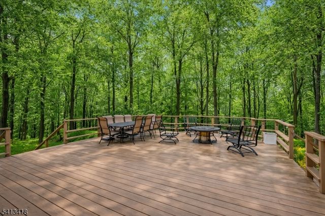 31 Warren Cutting, Chester Twp., NJ 07930