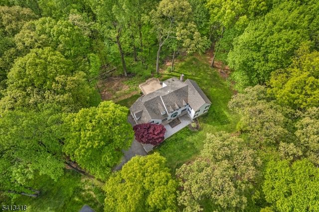 31 Warren Cutting, Chester Twp., NJ 07930