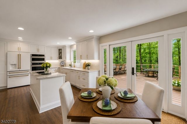 31 Warren Cutting, Chester Twp., NJ 07930