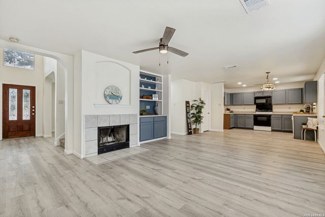 719 Leopard, San Antonio, TX 78251