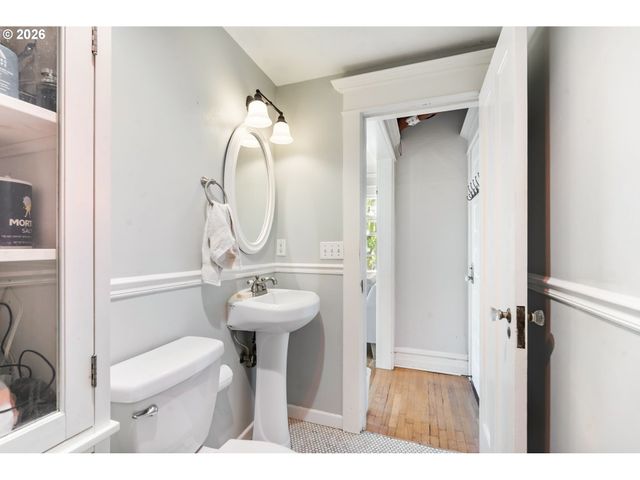 2087 Nw OVERTON St 204, Portland, OR 97209