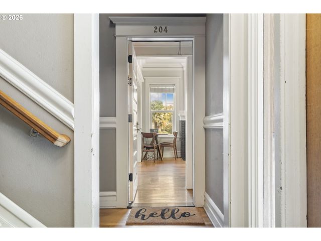 2087 Nw OVERTON St 204, Portland, OR 97209
