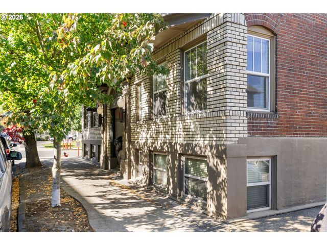 2087 Nw OVERTON St 204, Portland, OR 97209