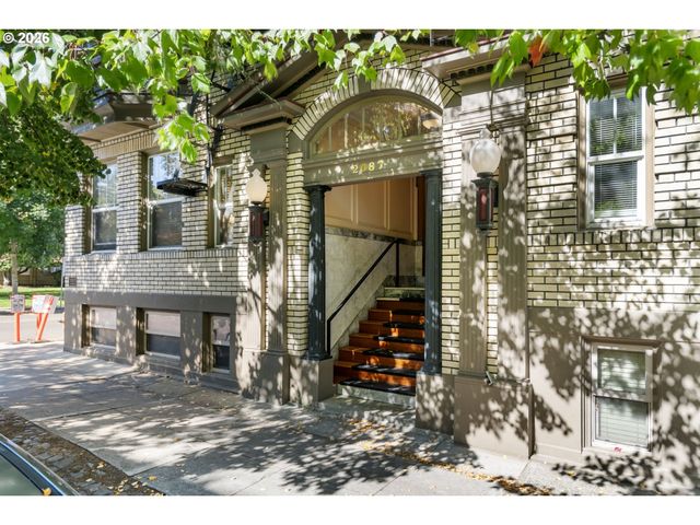 2087 Nw OVERTON St 204, Portland, OR 97209