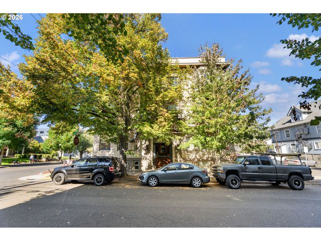 2087 Nw OVERTON St 204, Portland, OR 97209