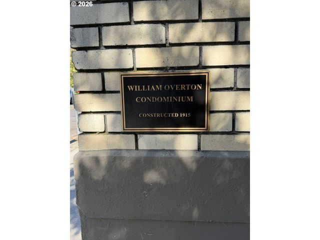 2087 Nw OVERTON St 204, Portland, OR 97209