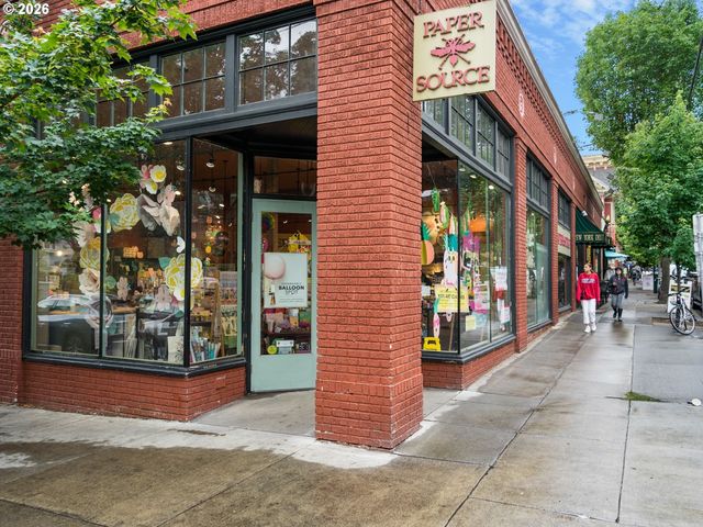 2087 Nw OVERTON St 204, Portland, OR 97209