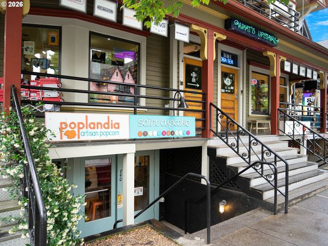 2087 Nw OVERTON St 204, Portland, OR 97209