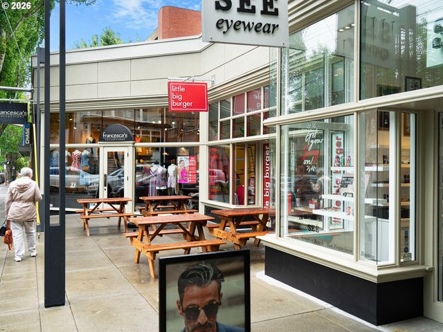 2087 Nw OVERTON St 204, Portland, OR 97209
