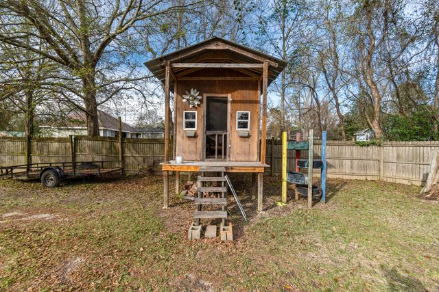 115 Smith St., Petal, MS 39465