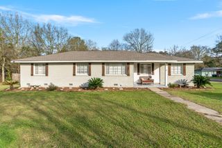115 Smith St., Petal, MS 39465